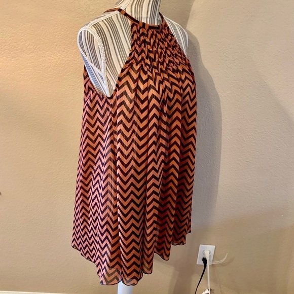 H&M Tunic Top XS/S Black Rust Chevron Stripe Sleeveless Semi-Sheer Tank - Picture 5 of 14